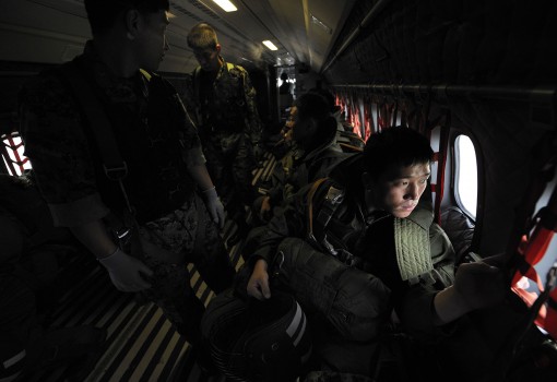 AIRBORNE TRAINING, ROK ARMY SPECIAL FORCES IN CN-235 AIRCRAFT : SOUTH KOREA 2009